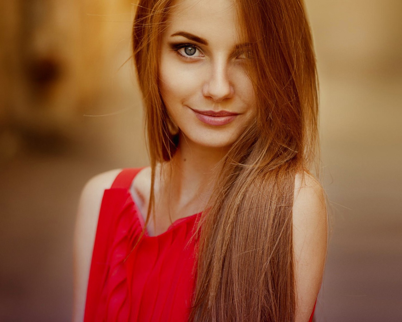 Девушка в красном платье, фото Анна Неврева