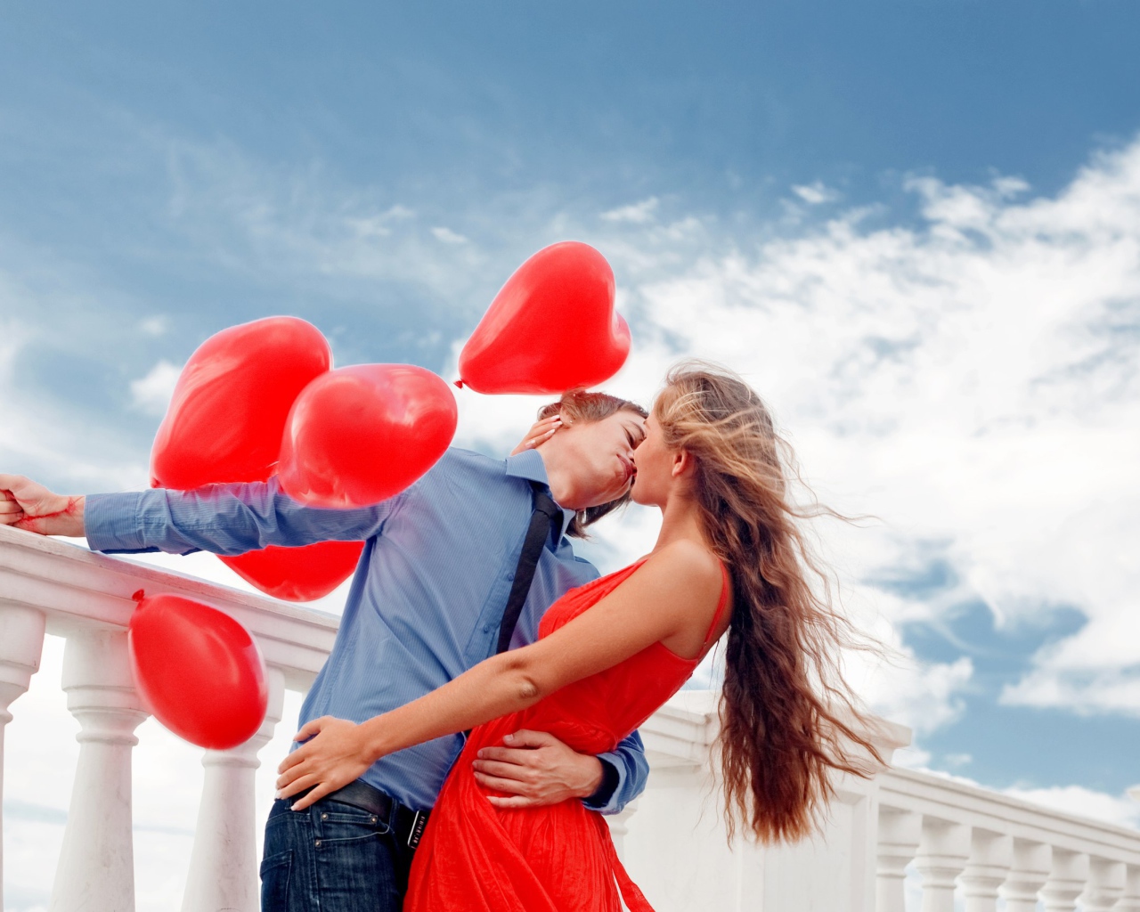 Парень и девушка романтики