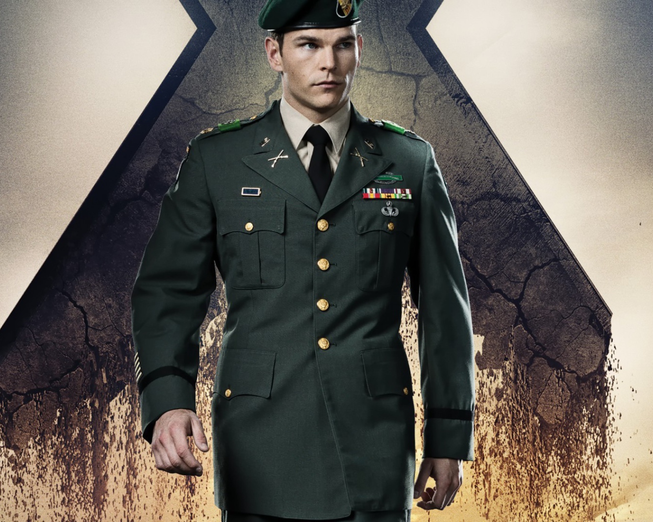 Мужчина в парадной военной форме