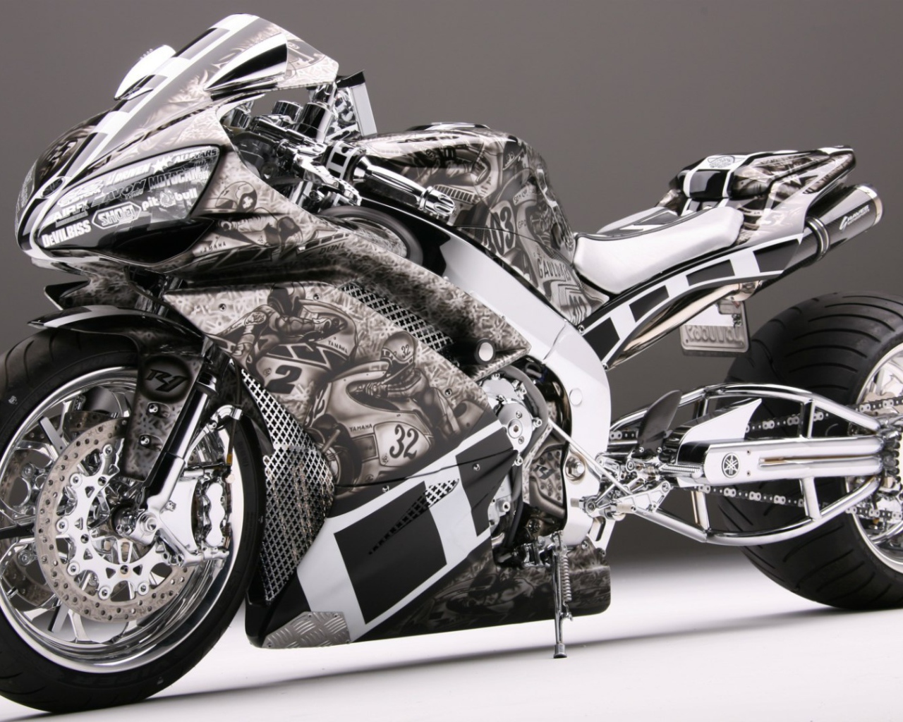 Спортивный мотоцикл Yamaha R1