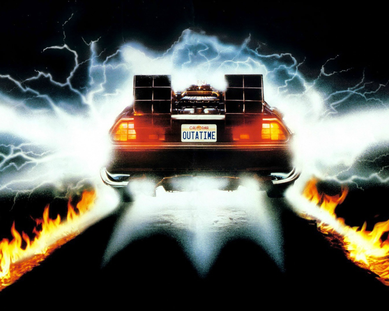 Огненный след от автомобиля DeLorean