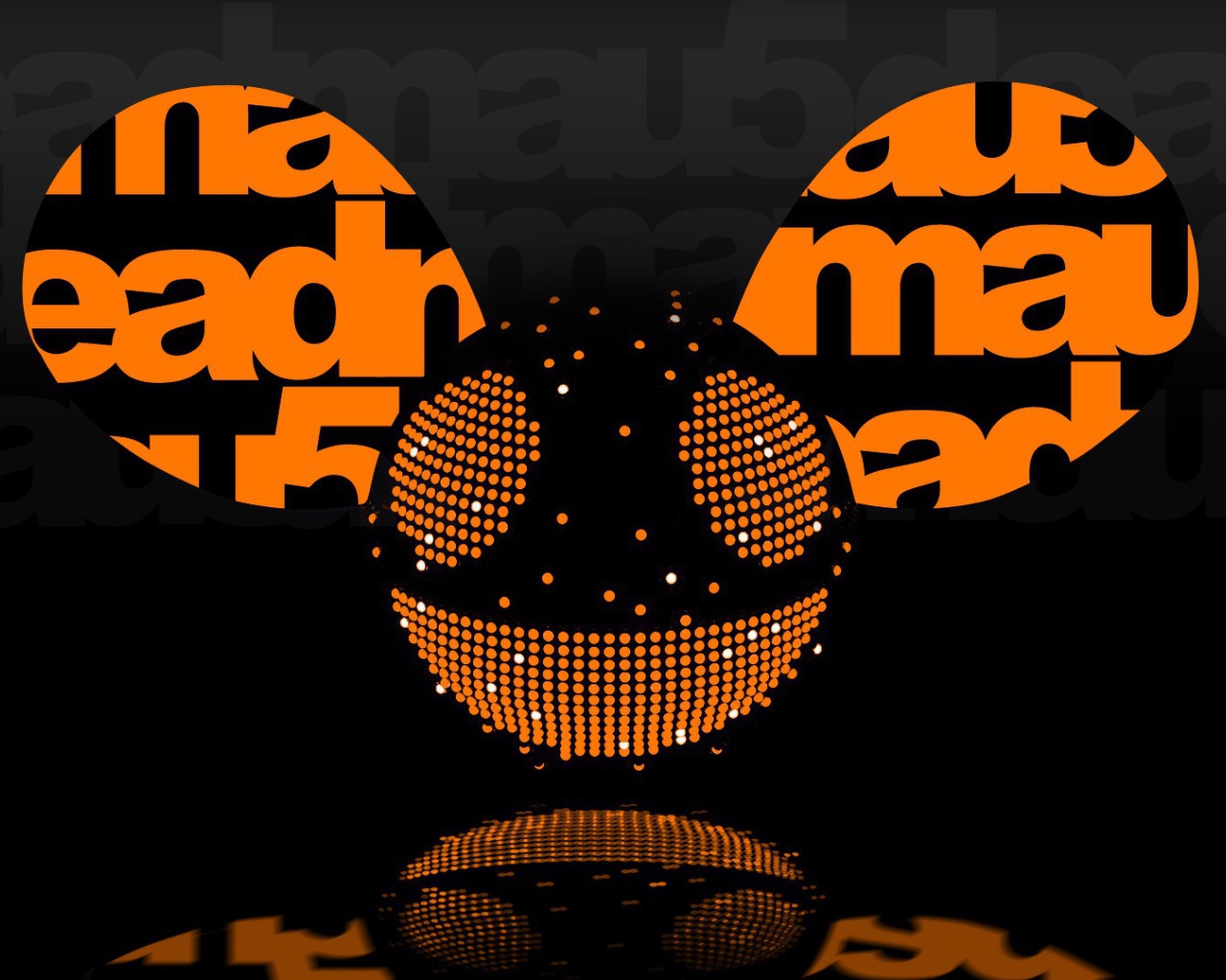 Оранжевый диджей deadmau5