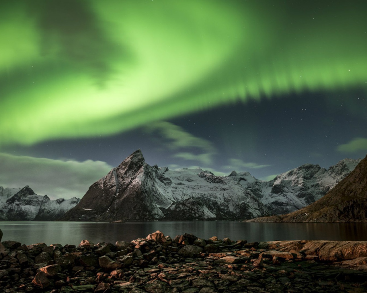 Северное сияние в Хамнёй, Норвегия