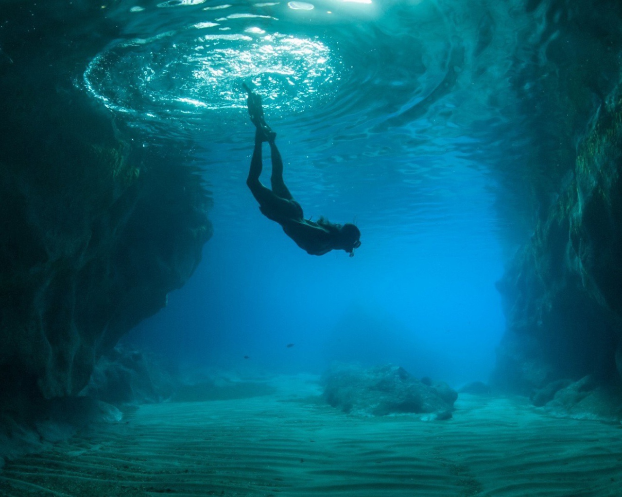 Занятия подводным плаванием