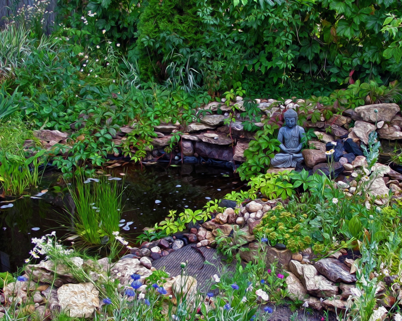 Статуэтка Будды в саду