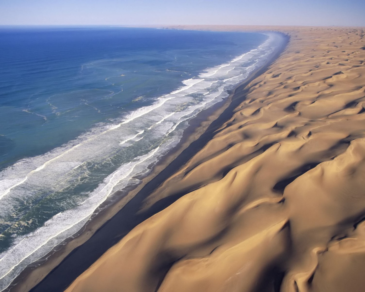 Там где море и пустыня встречаются