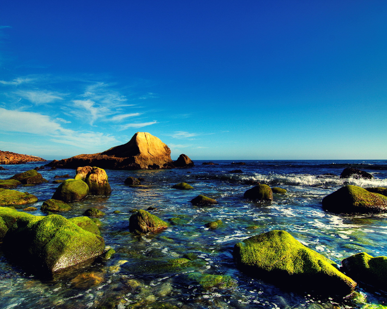 Камни в лучах заката