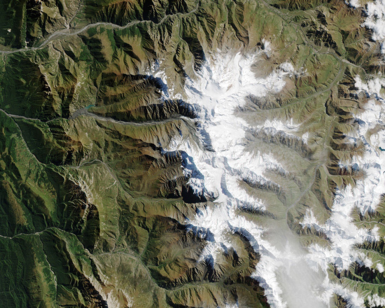 Фото гор из космоса