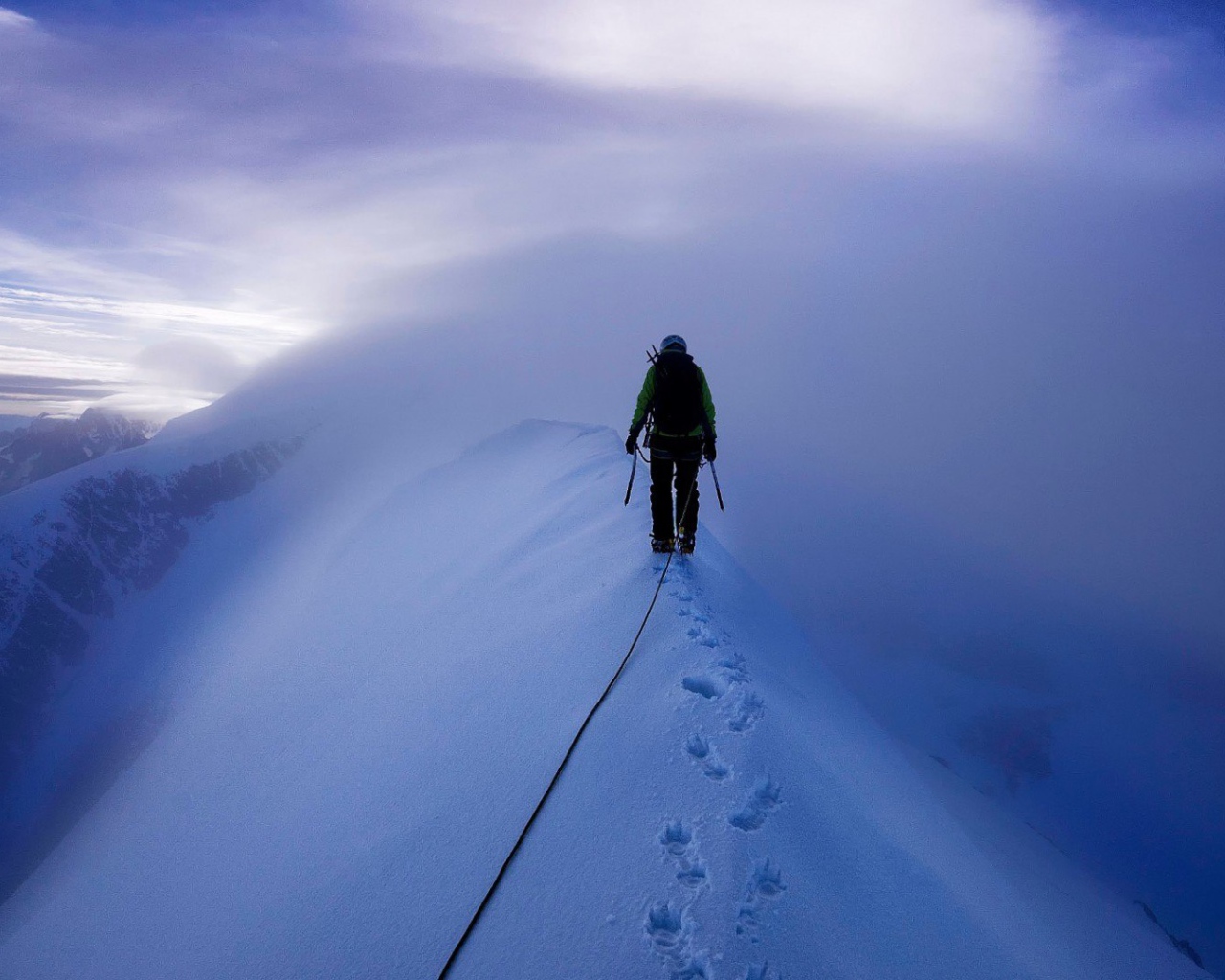 Прогулка по горной вершине