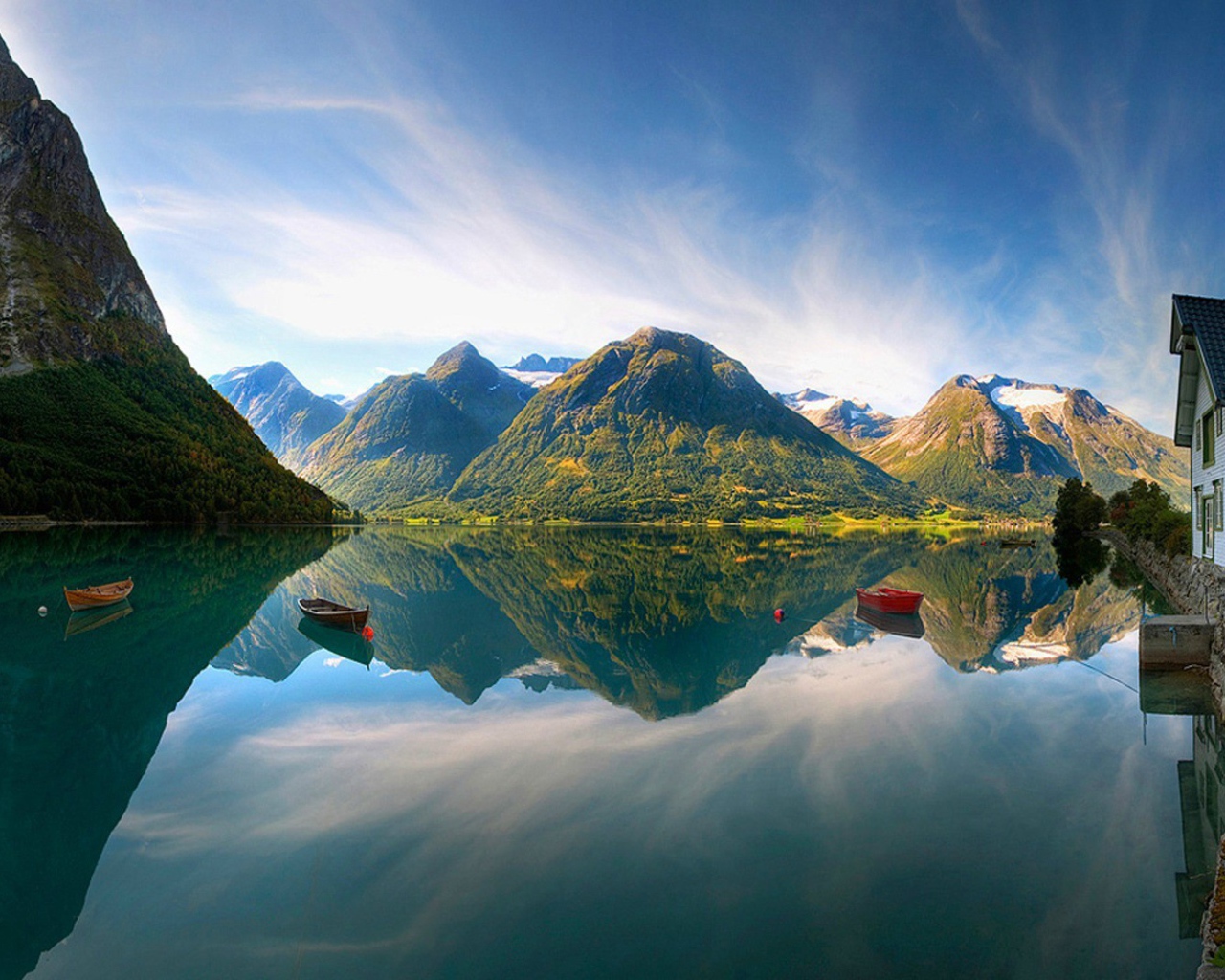 Горное озеро в Норвегии