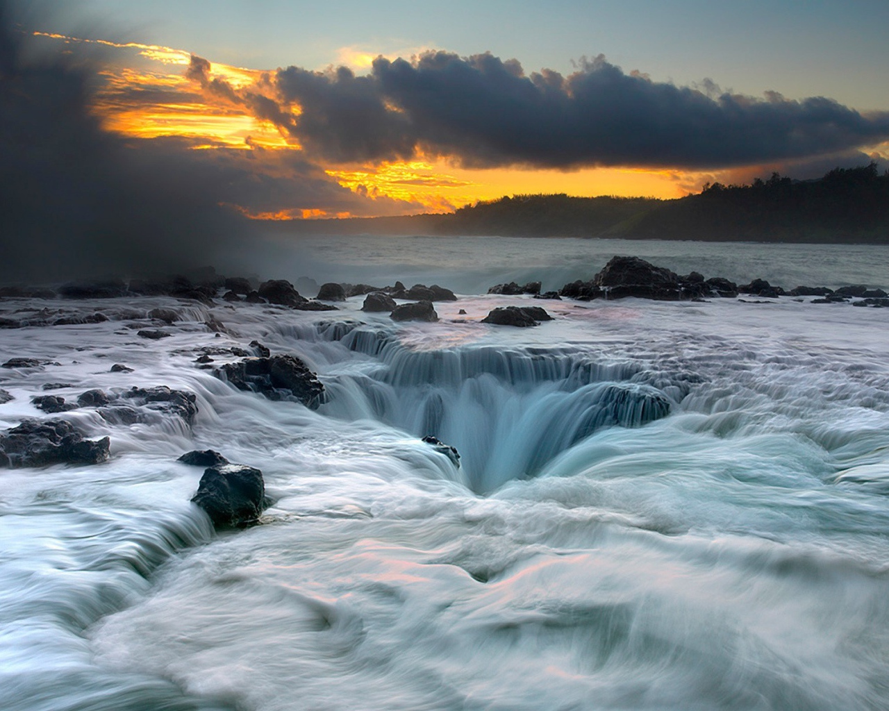 Водопад в пропасть