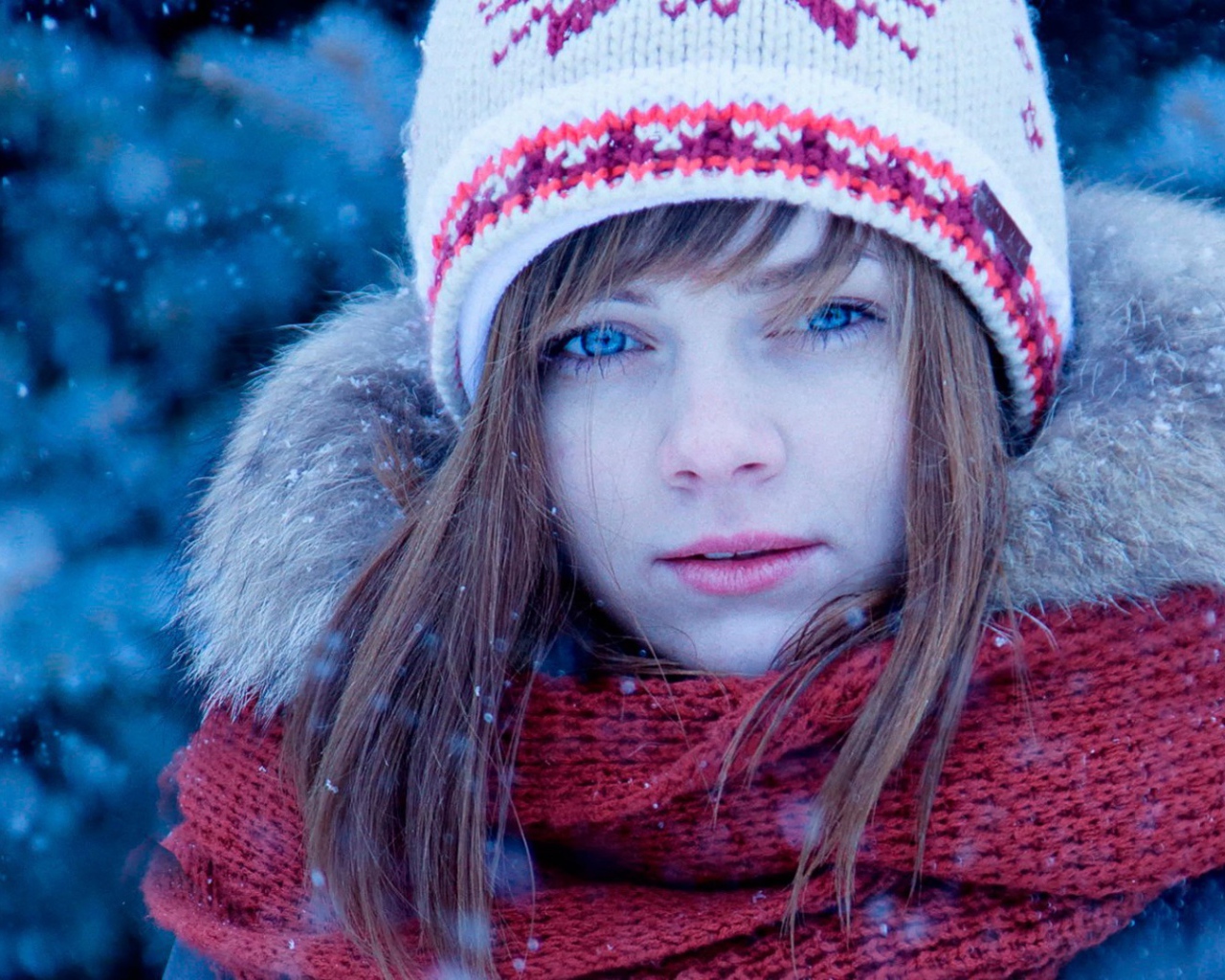 Голубоглазая девочка подросток