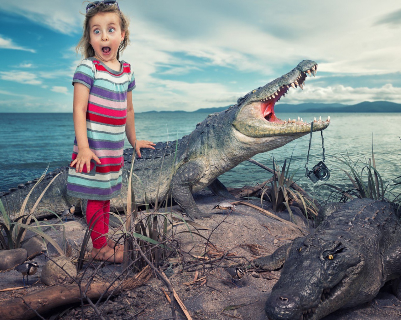 Девочка среди крокодилов