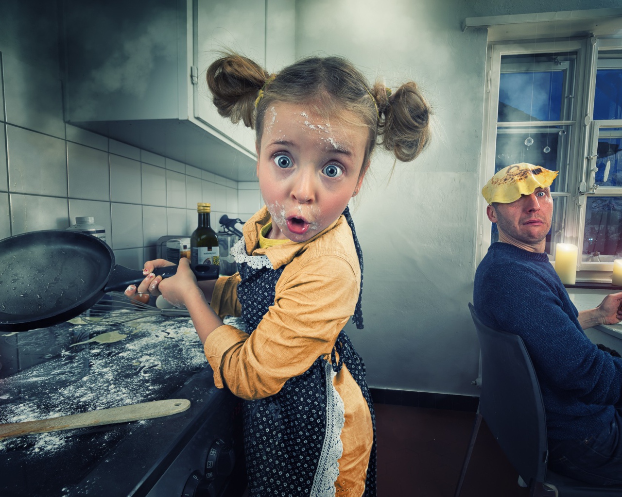 Маленькая помощница на кухне