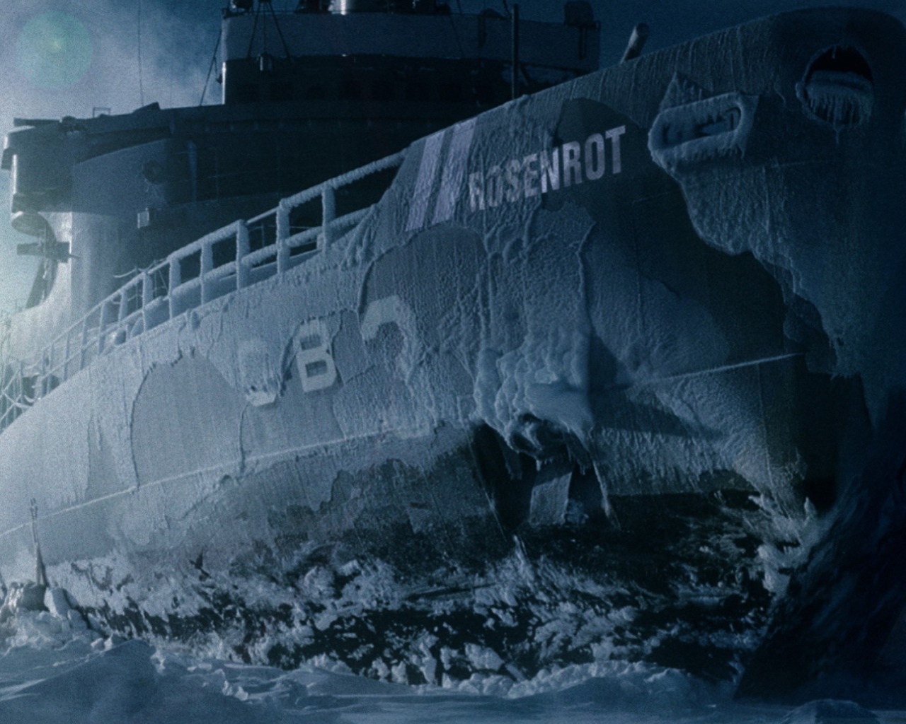 Закованный во льды корабль