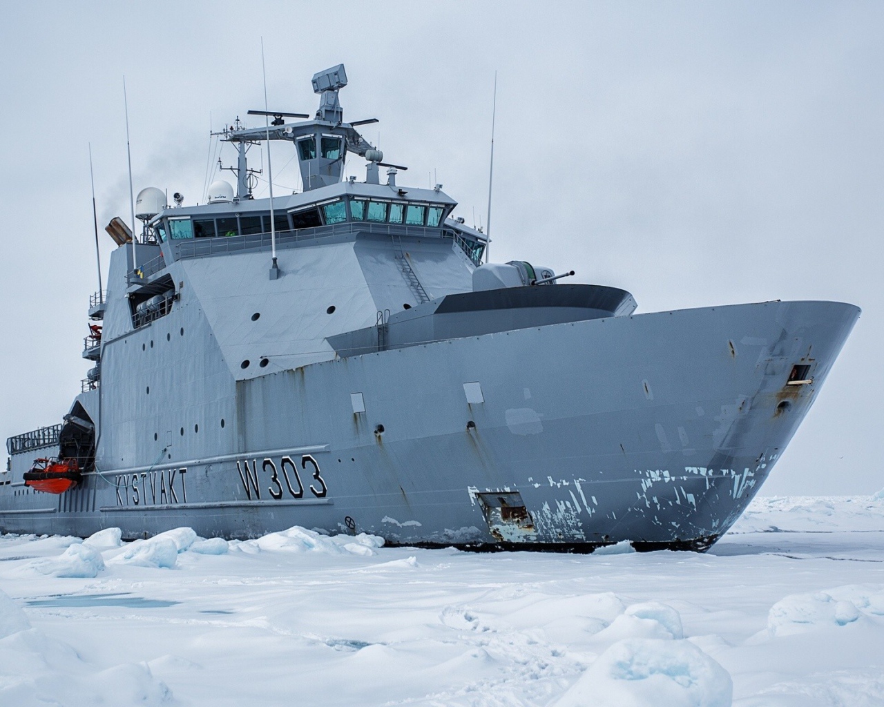 Корабль норвежской береговой охраны