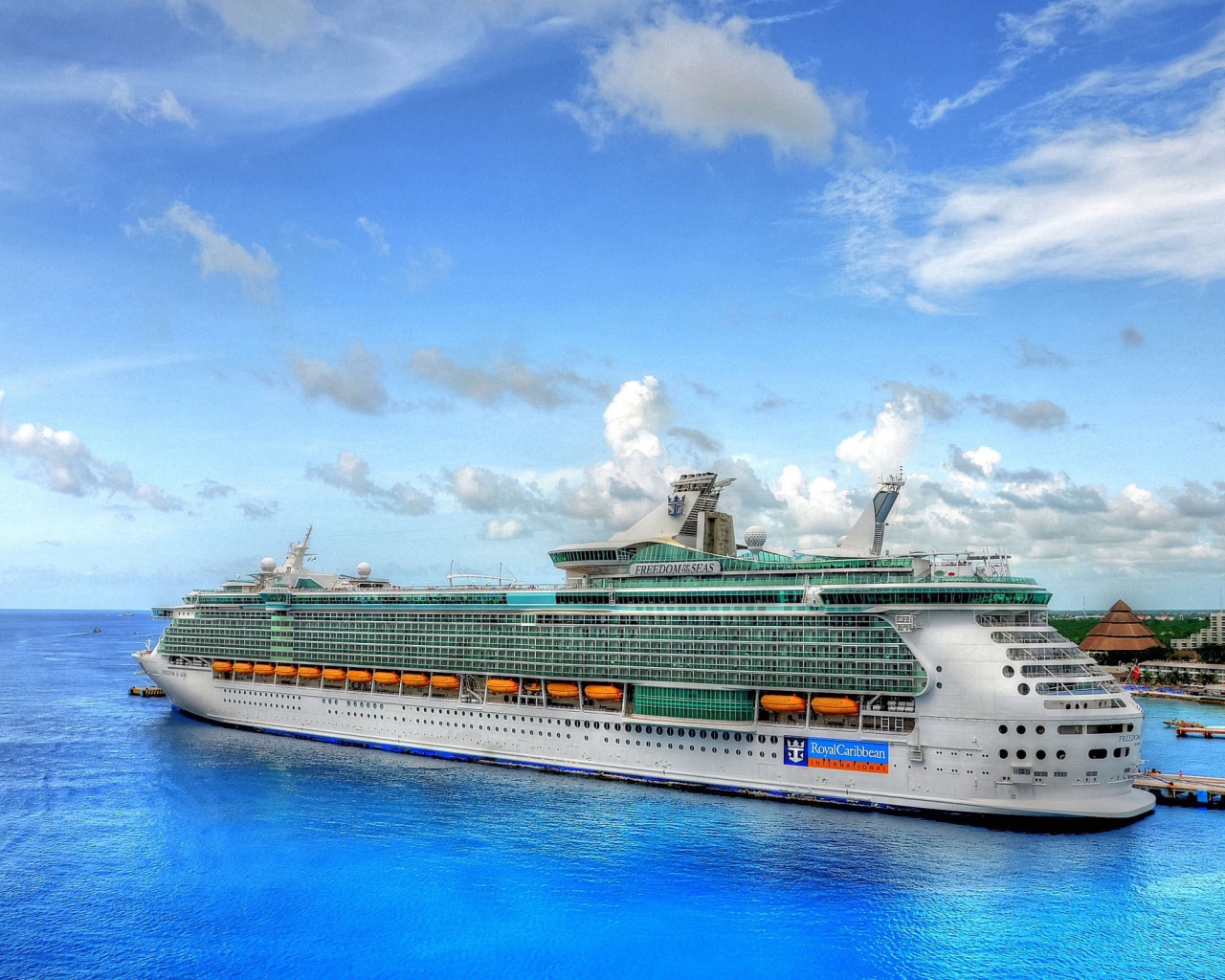 Королевский круизный лайнер на Карибах
