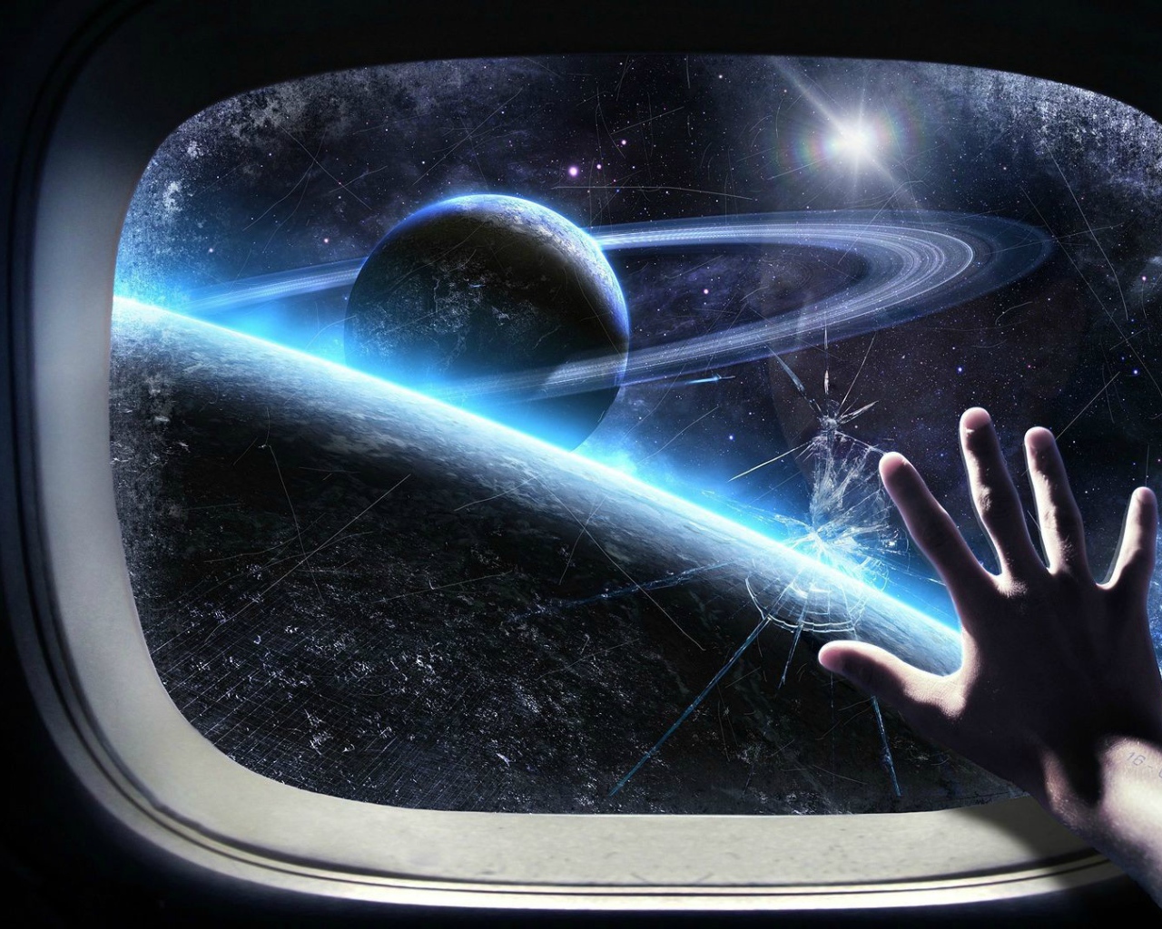 Разбитое стекло в окне космолета