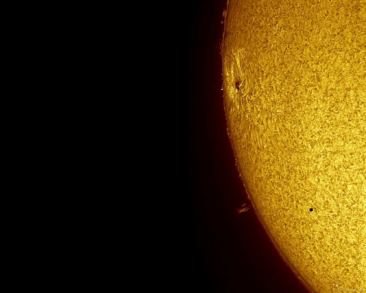 Фотография Солнца с планетой