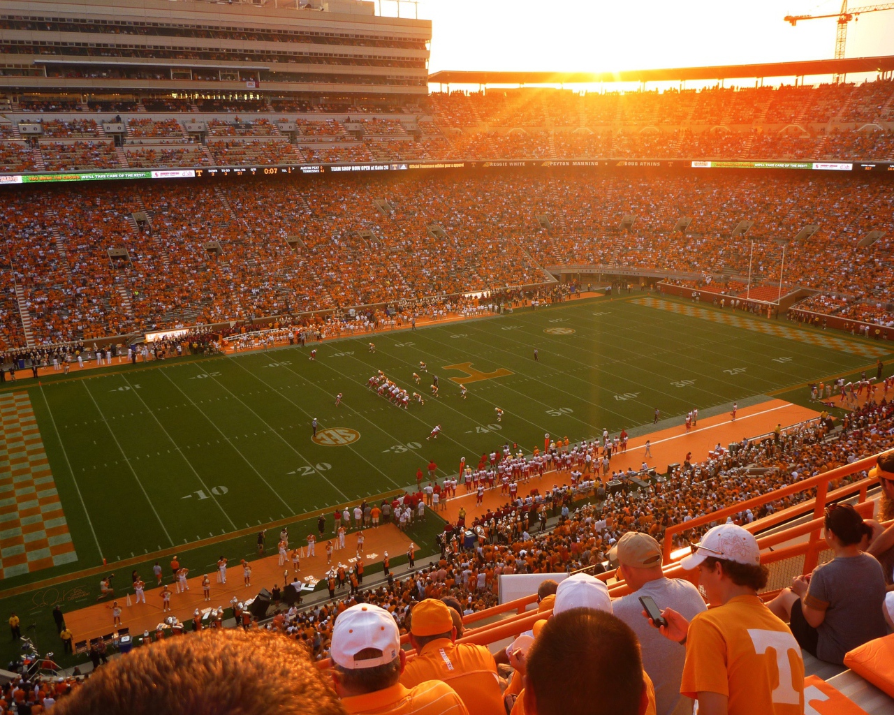Оранжевая арена для американского футбола