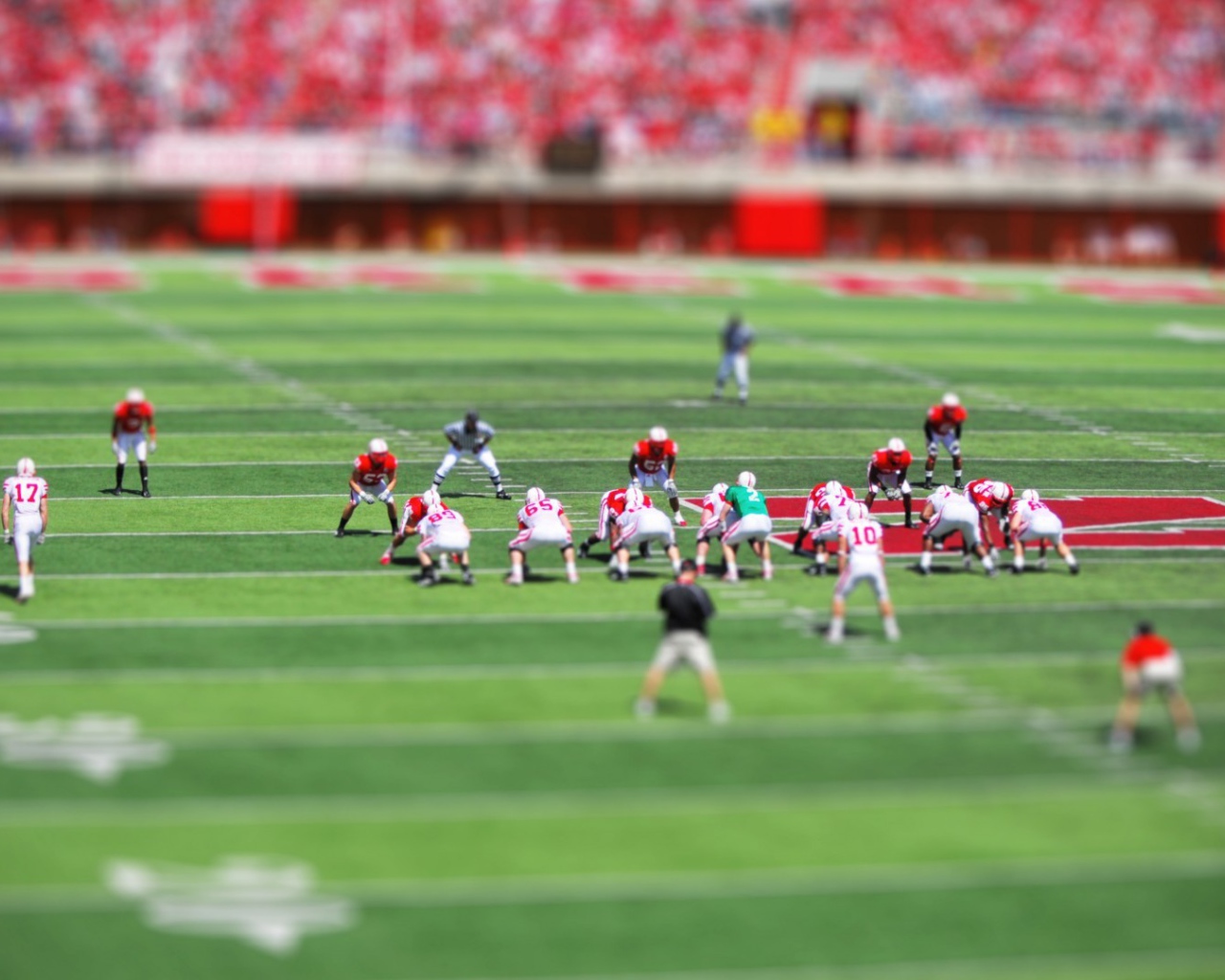 Американский футбол на стадионе