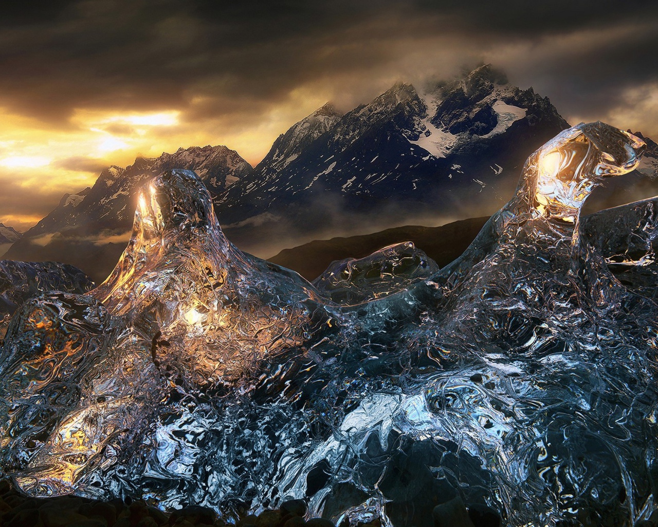 Лед в горах Торрес-дель-Пайне, Чили