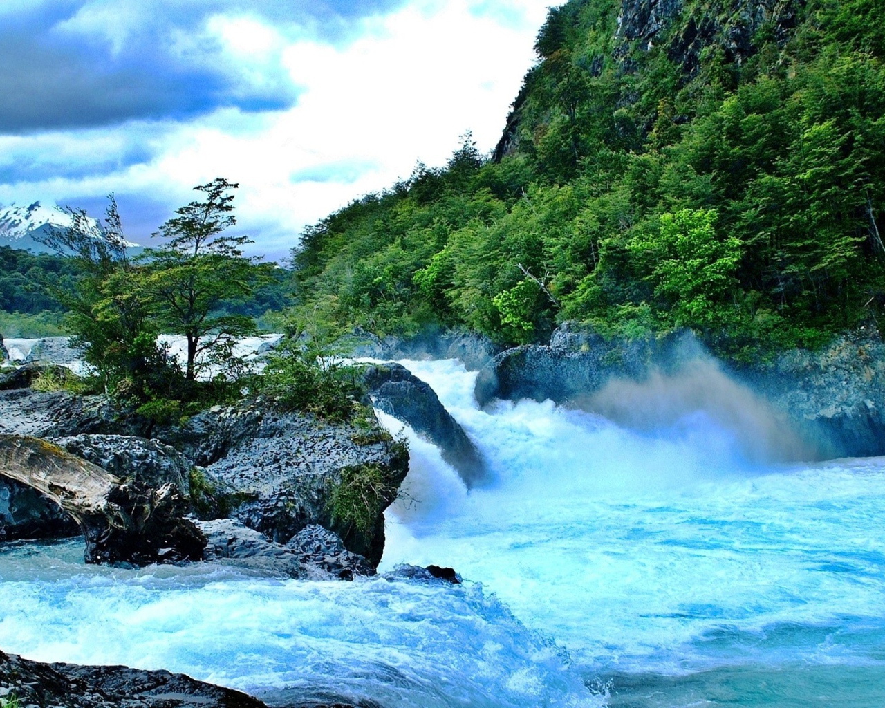 Пороги на реке в Чили