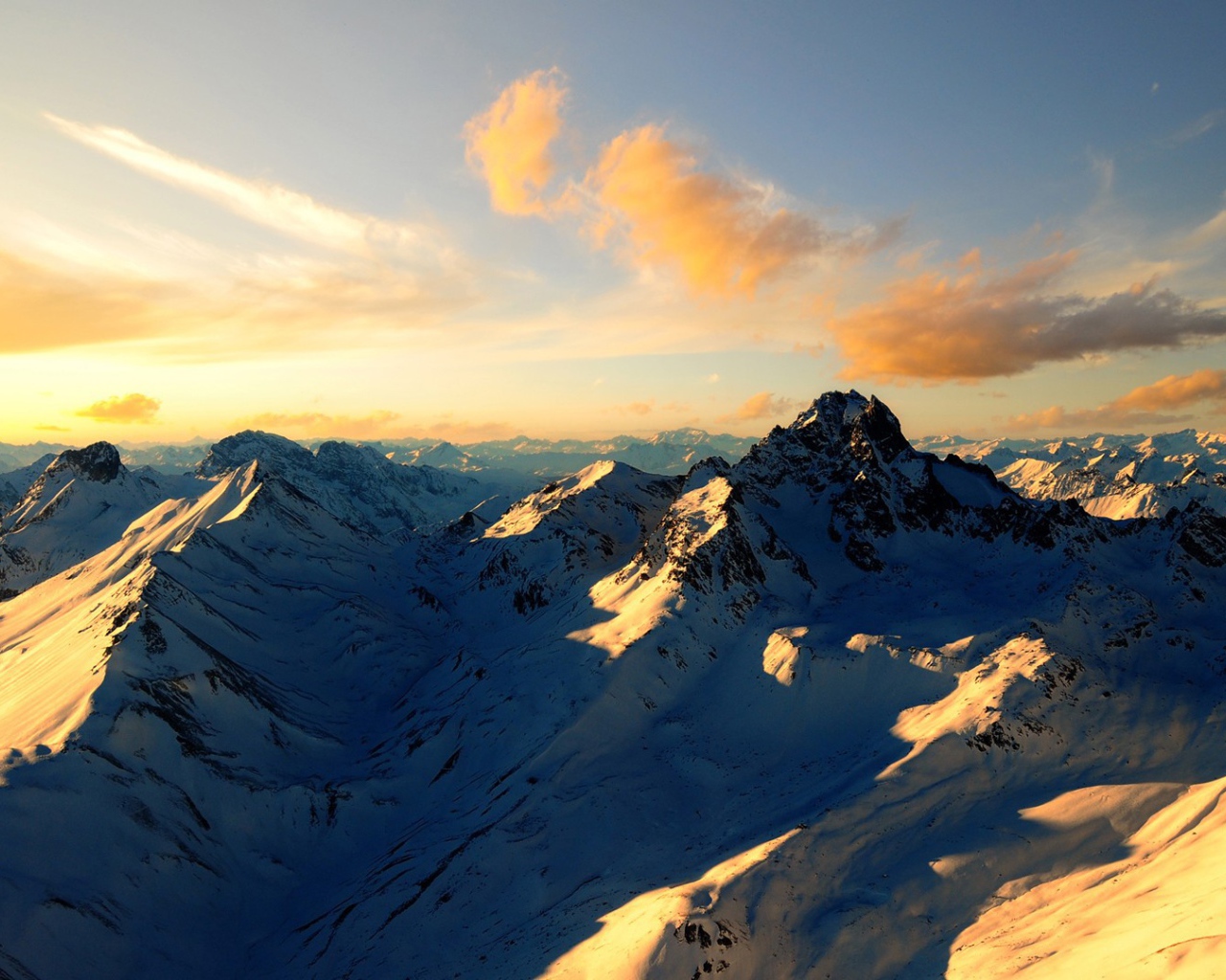 Панорама гор Гималаи