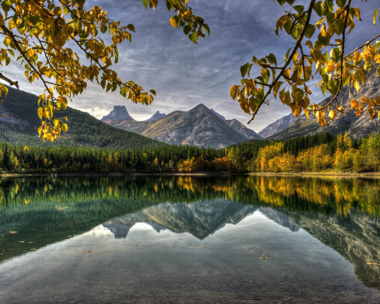 Осень в горах Канады