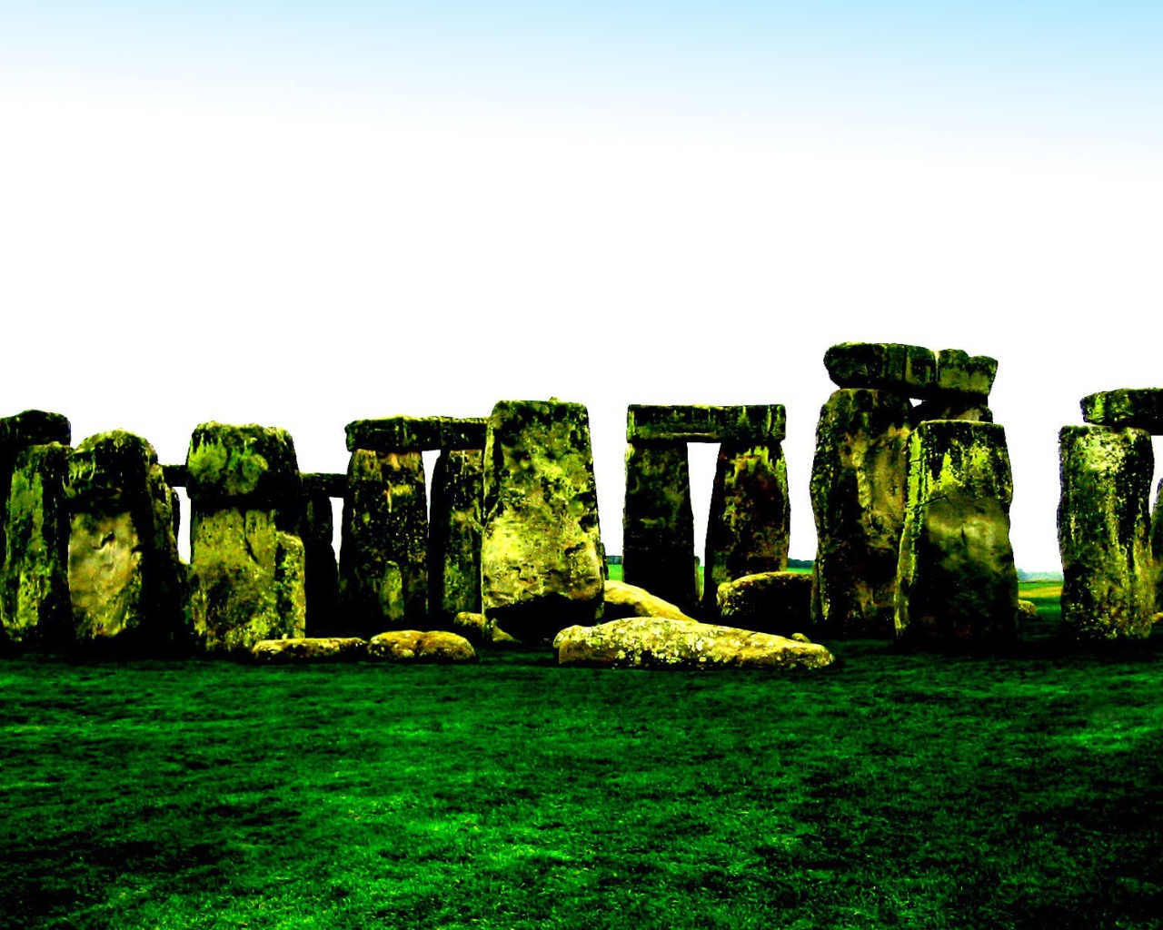 Поросший мхом Стоунхендж