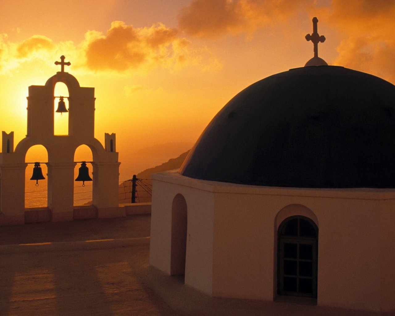 Звонница храма в Греции