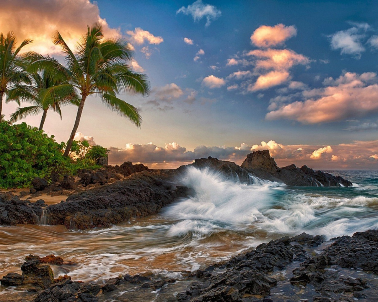 Волны прибоя на Гавайях