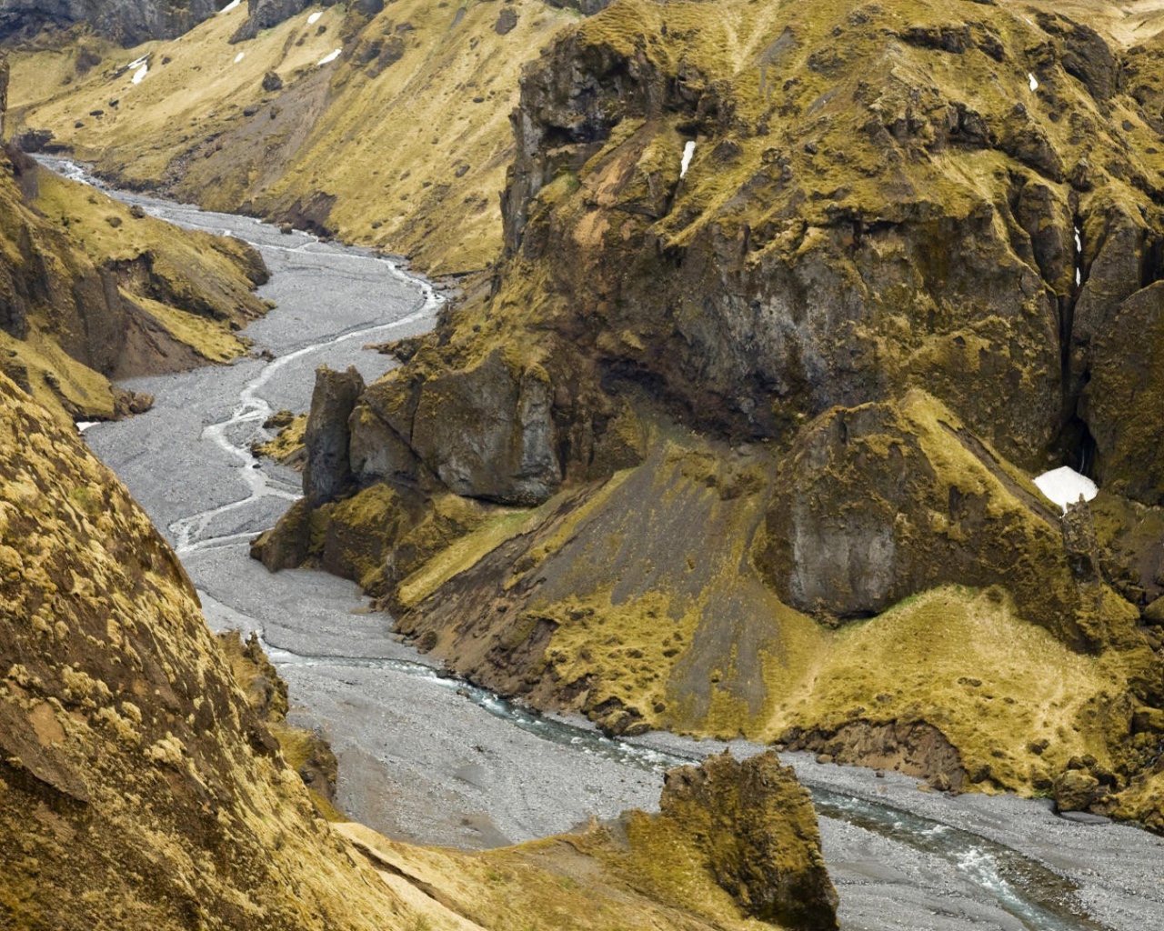 Горная река в Исландии