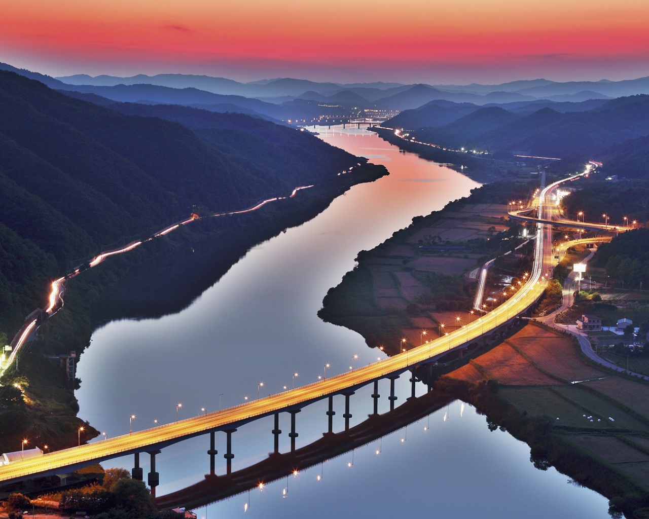 Мост через реку в Южной Корее