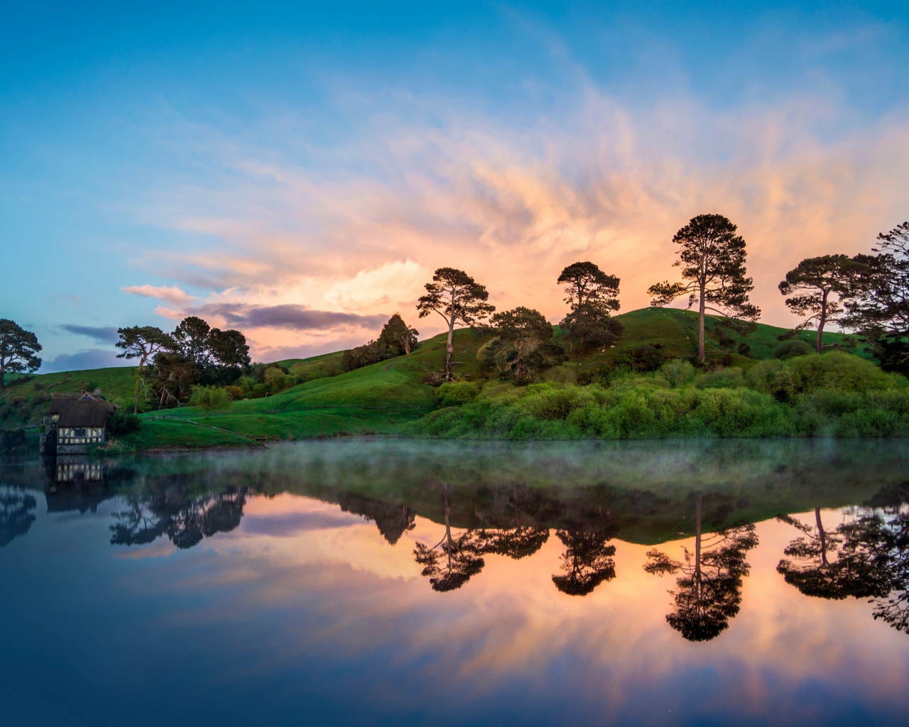Красочный рассвет в Новой Зеландии