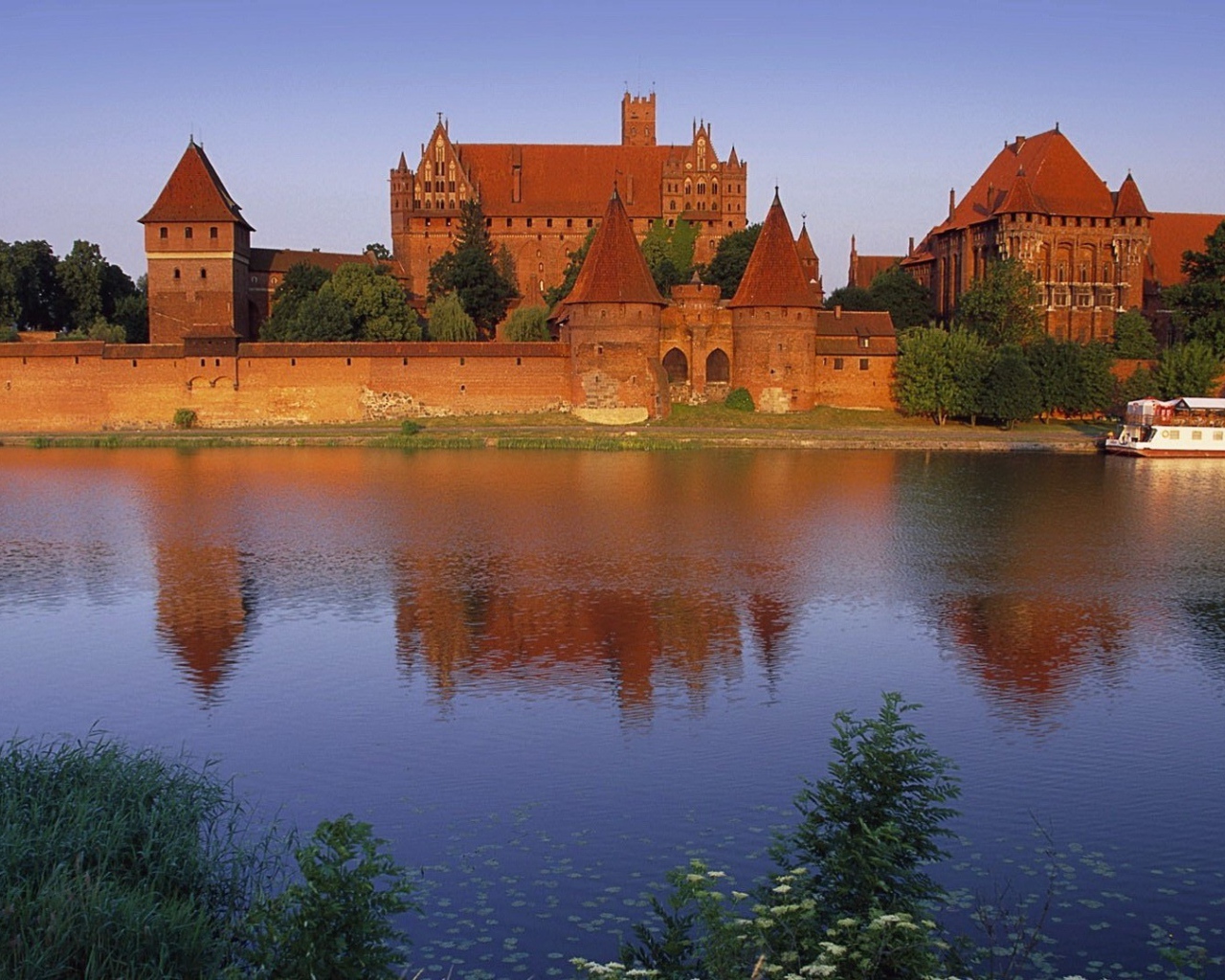 Замок Мальборк в Польше