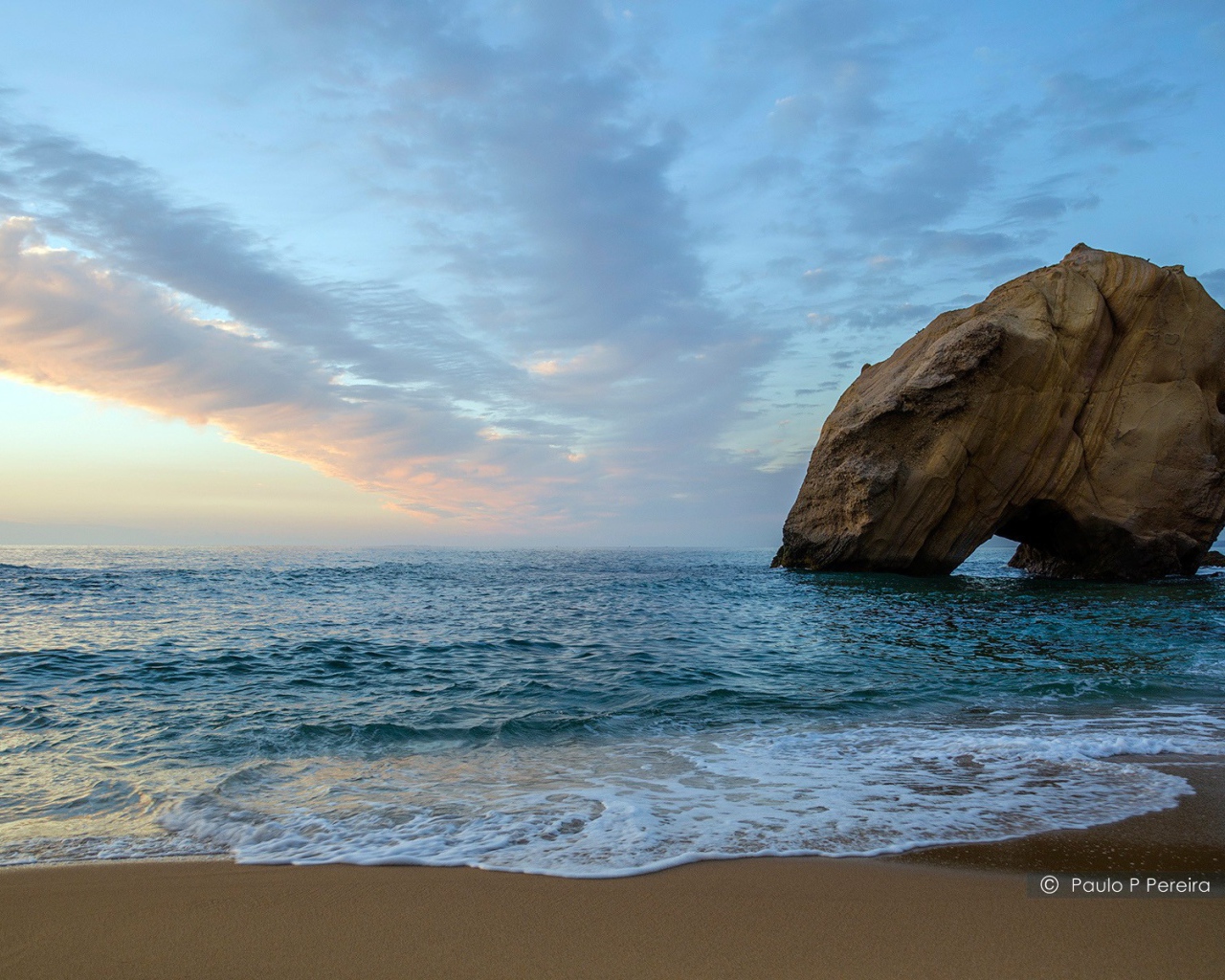 Камень у побережья, Португалия