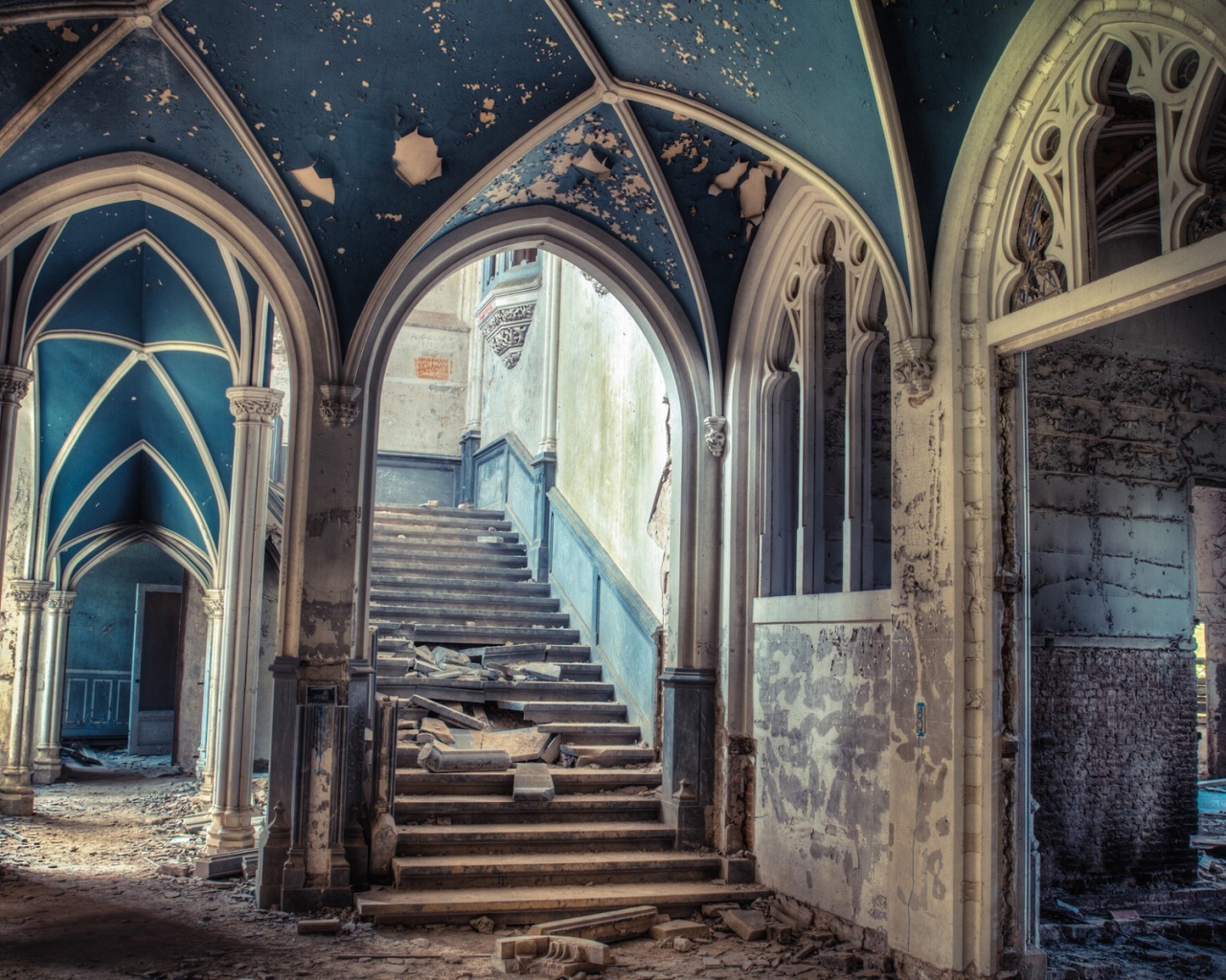 Архитектура заброшенного собора