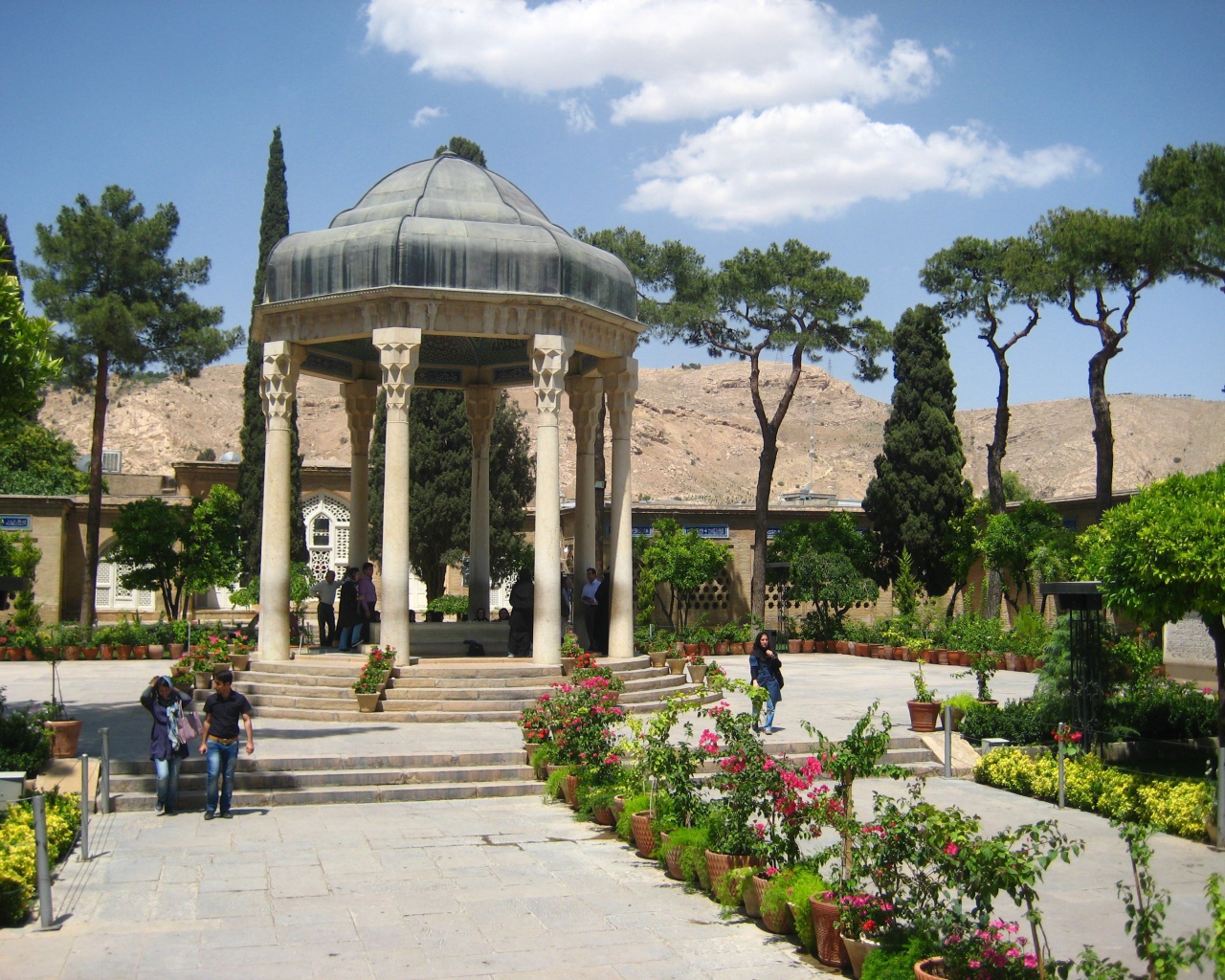 Беседка в парке Шираз, Иран