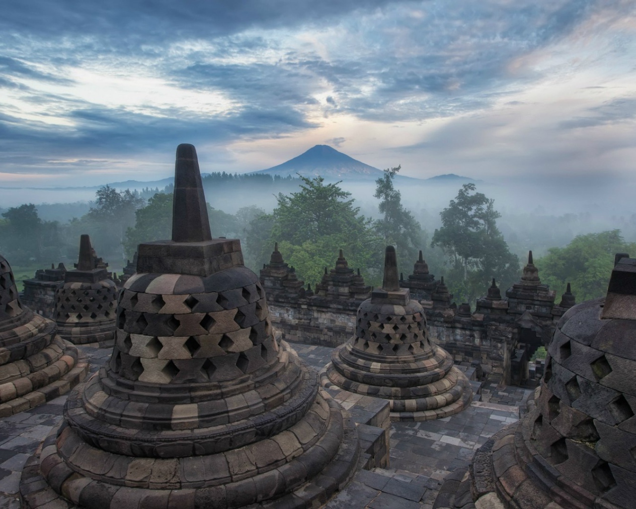 Индонезия, остров Ява, храм Боробудур