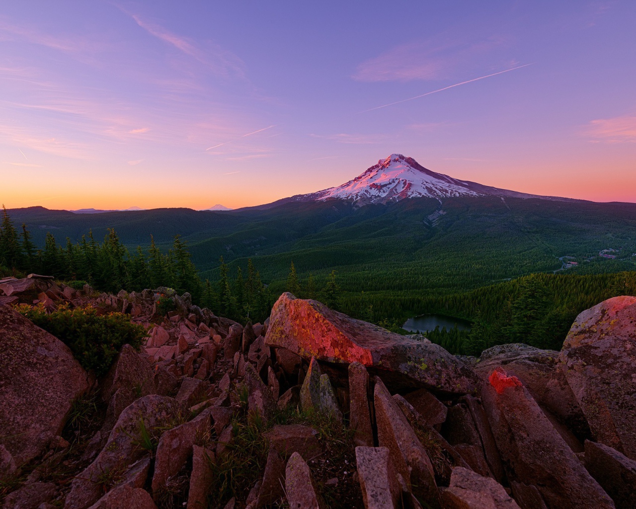Гора среди равнины, Орегон