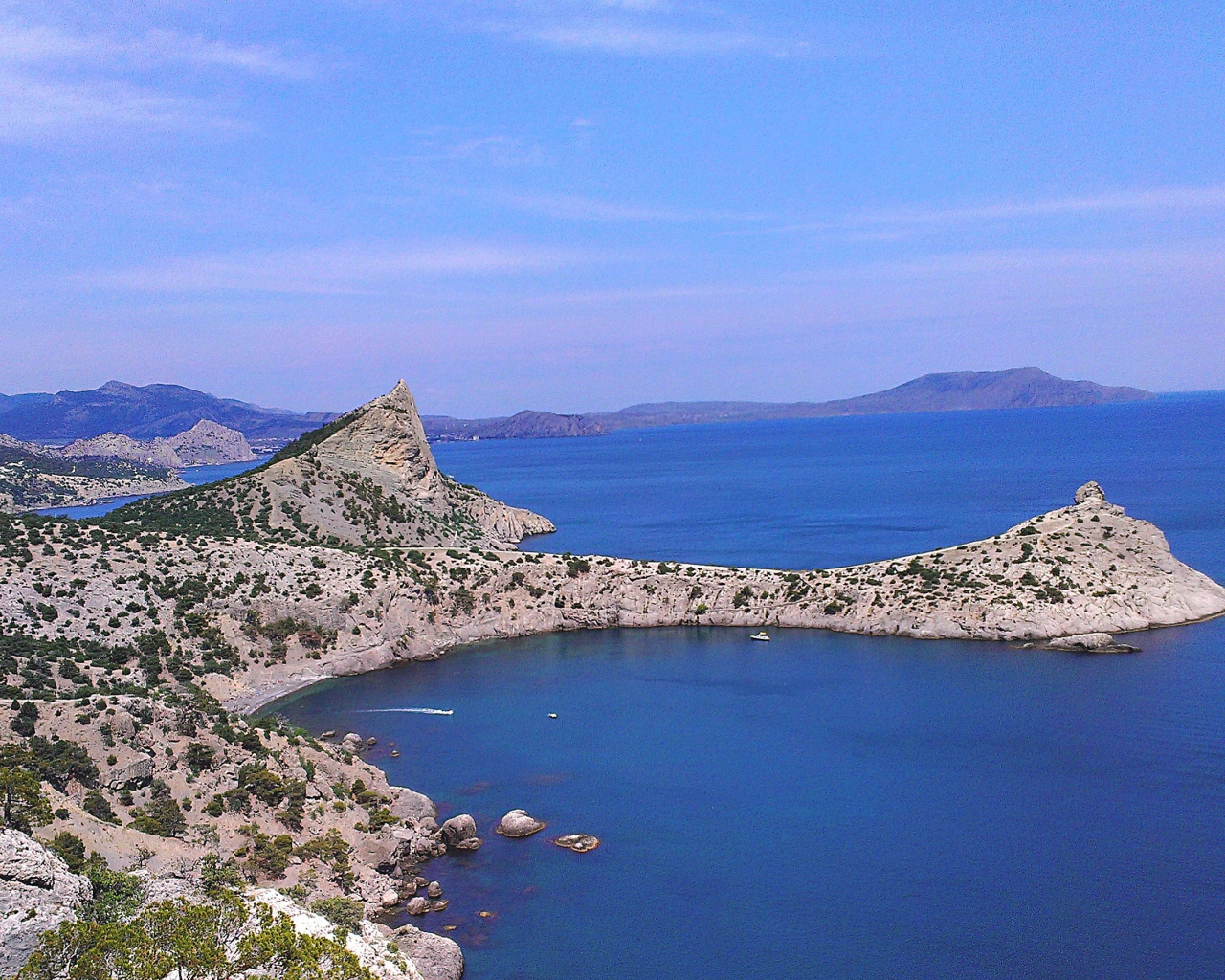 Побережье Черного моря в Крыму