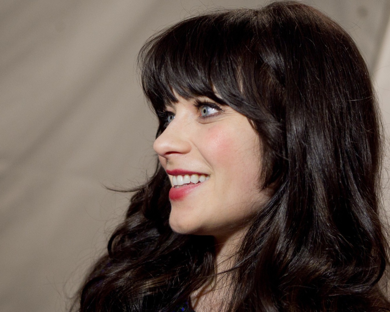 Актриса и певица Зоуи Дешанель