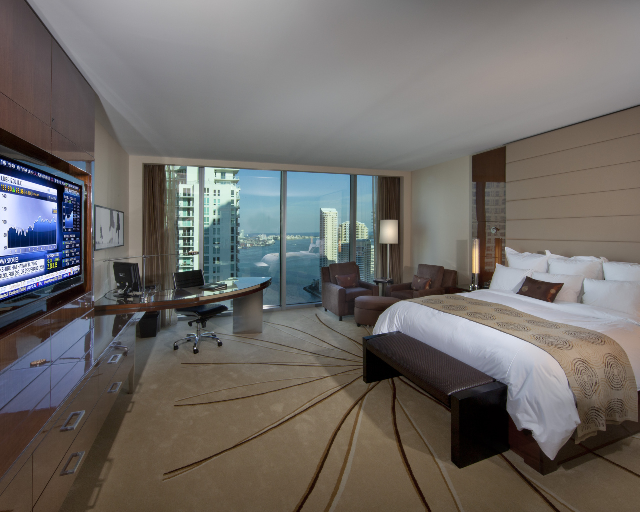 Спальня с телевизором