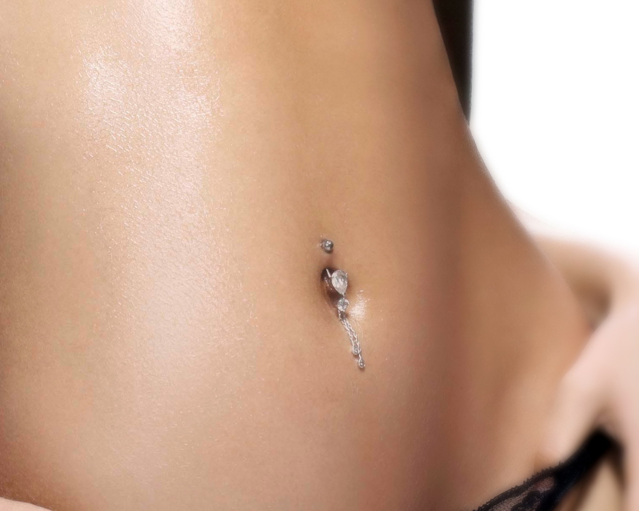 Пирсинг на пупке