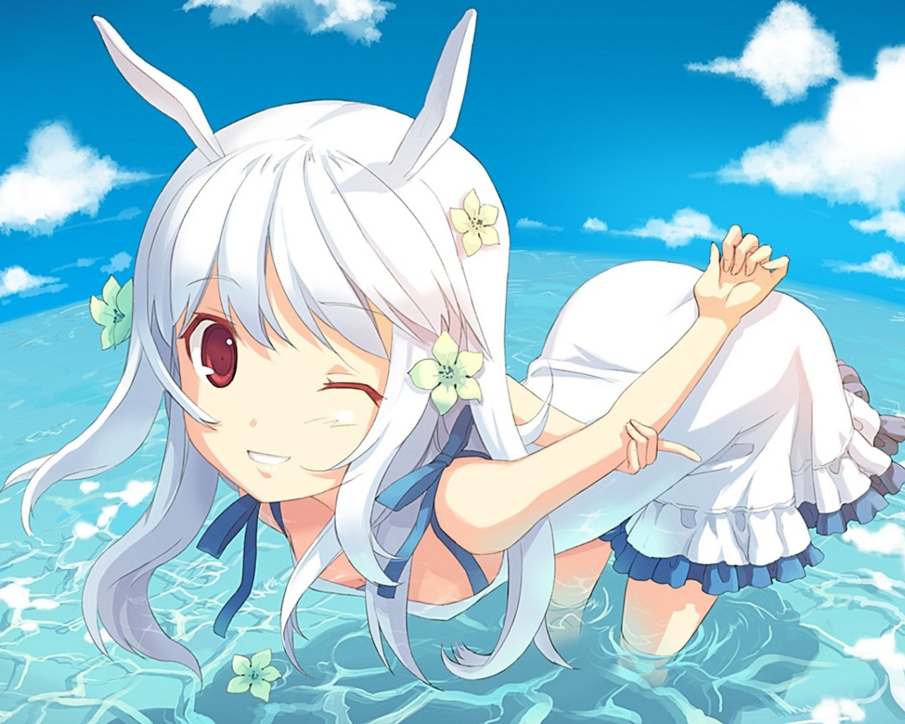 Девушка аниме с ушами кролика 