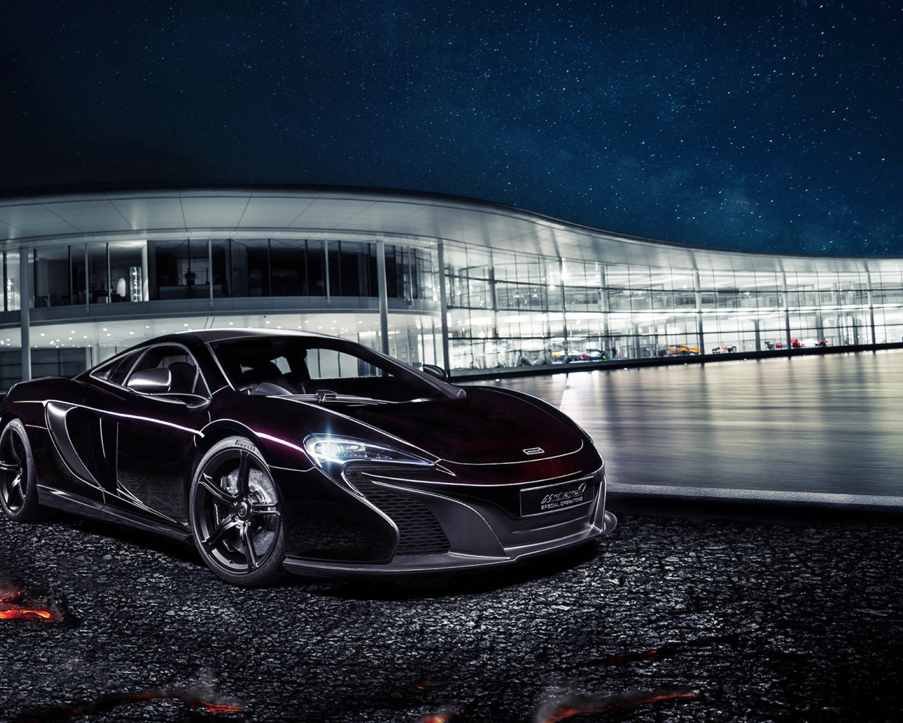 Автомобиль McLaren 650S 