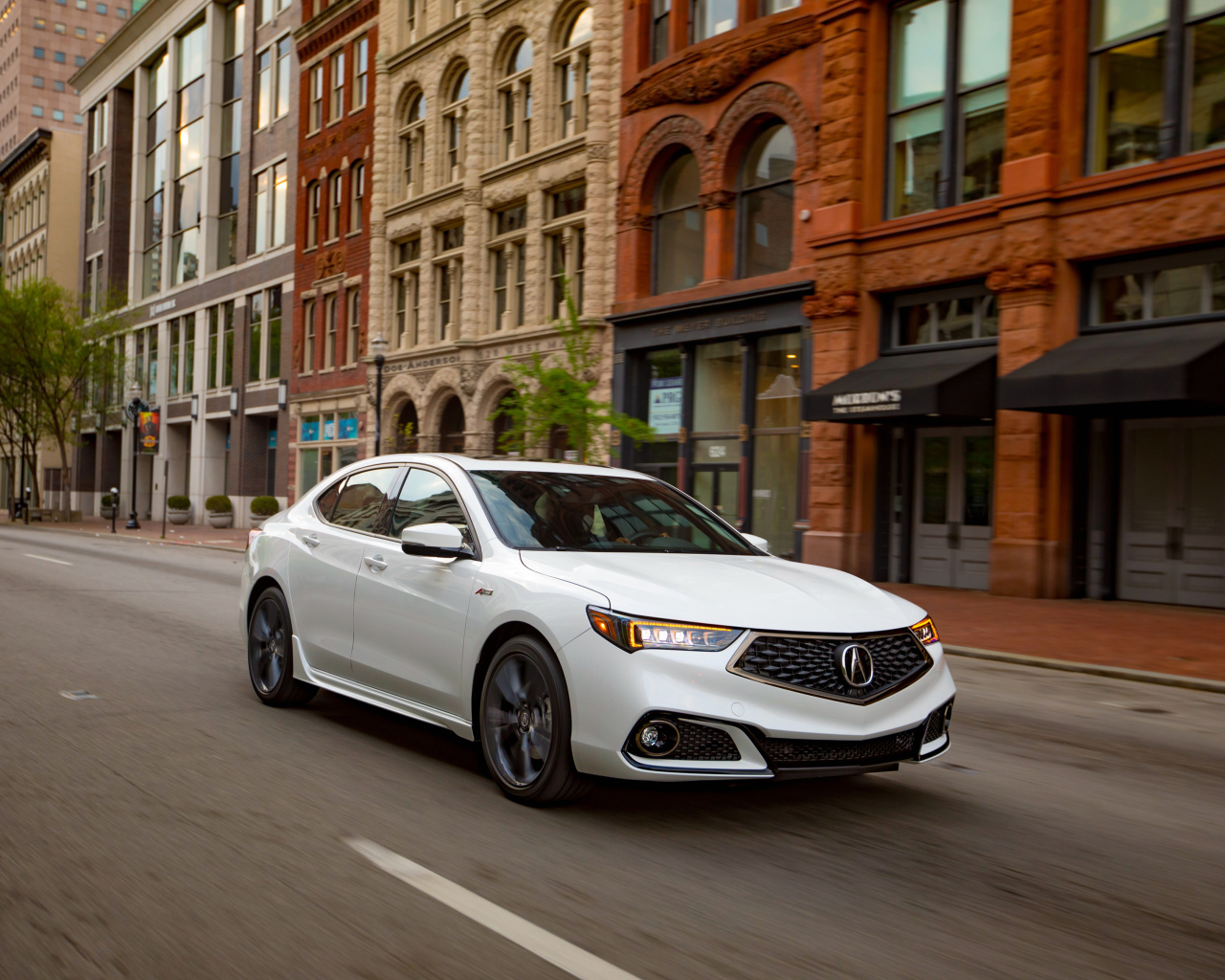Белый автомобиль Acura TLX A-Spec 1, 2018 в городе 
