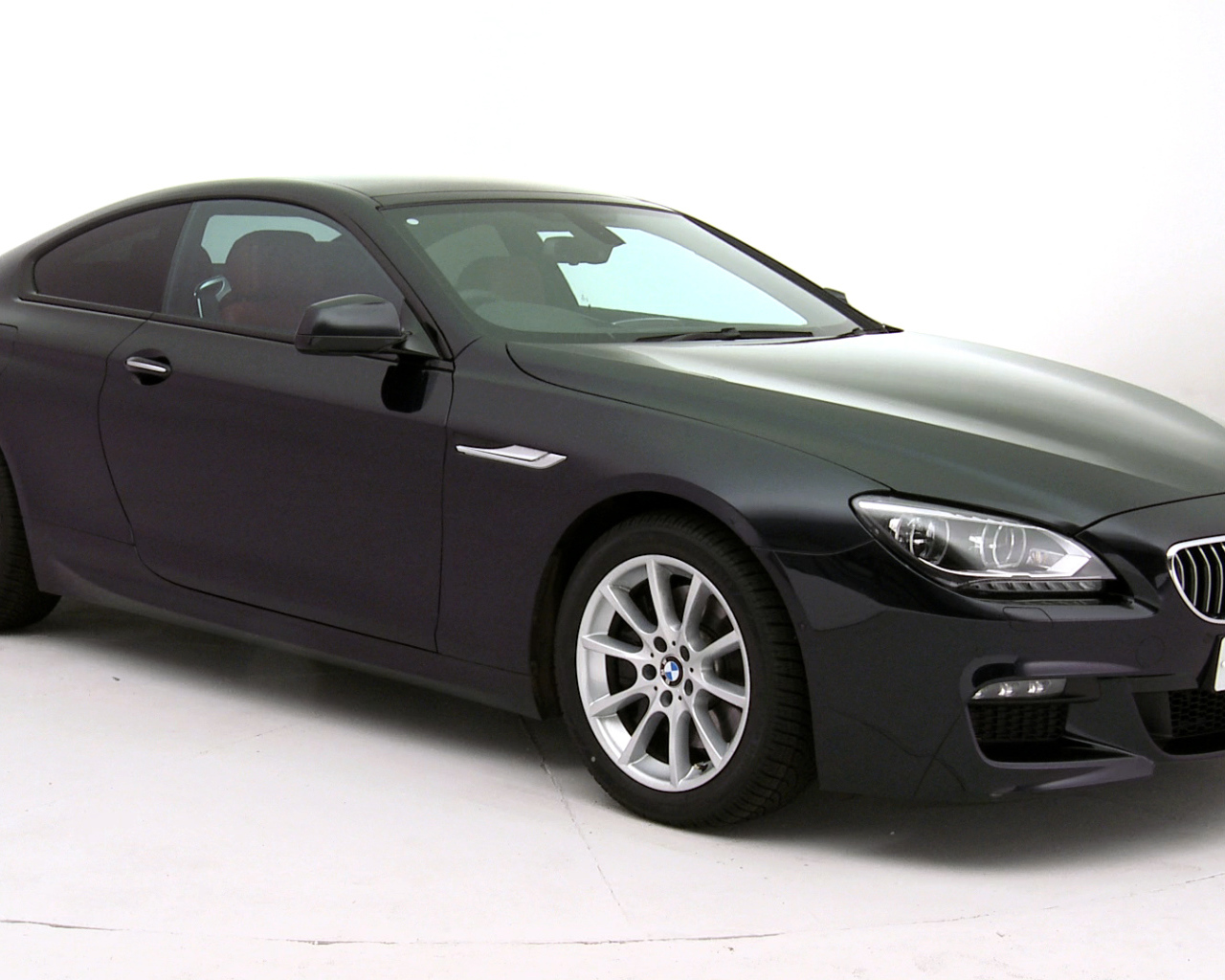 Черный BMW 6-SERIES 2017