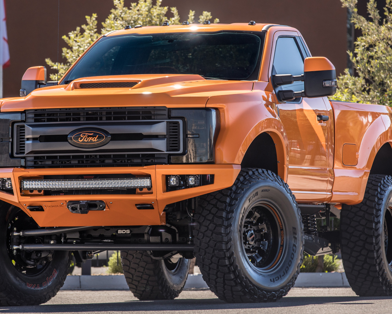 Оранжевый пикап  Ford F 250 Super Duty XLT By BDS Suspension, 2017